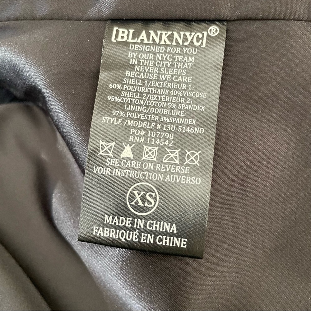 Sleek & Stunning Blank NYC Dark Faux Leather Cropped Moto Jacket Size: XS NWOT - Picture 12 of 14